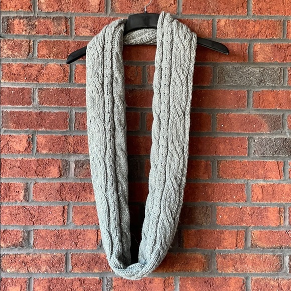 Chunky Knit Gray Infinity Scarf - Picture 2 of 5